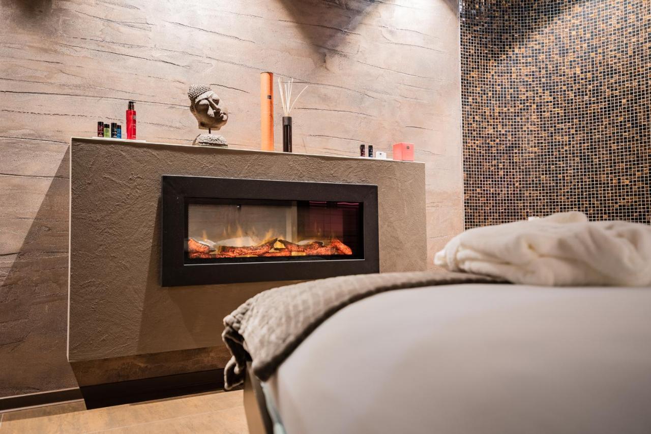 Nutrend World Hotel Olomouc Buitenkant foto