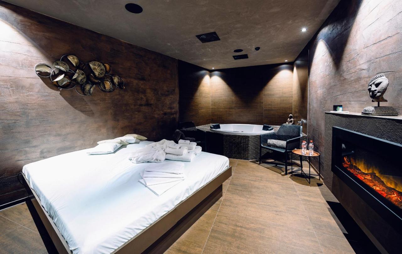 Nutrend World Hotel Olomouc Buitenkant foto